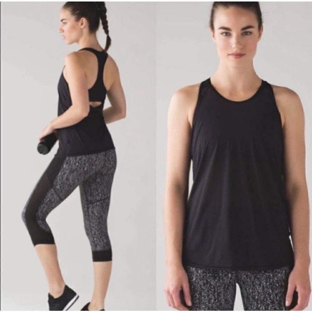 Lululemon womens Sz 2 black white fit physique tank top